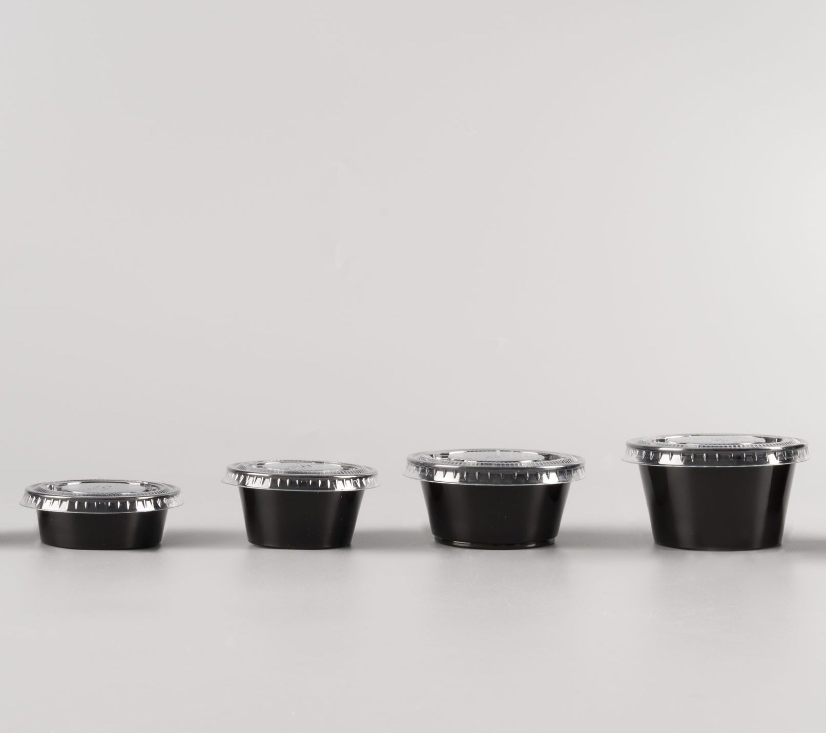 علب صوص بلاستيك أسود 
Black Plastic PP Sauce Containers 