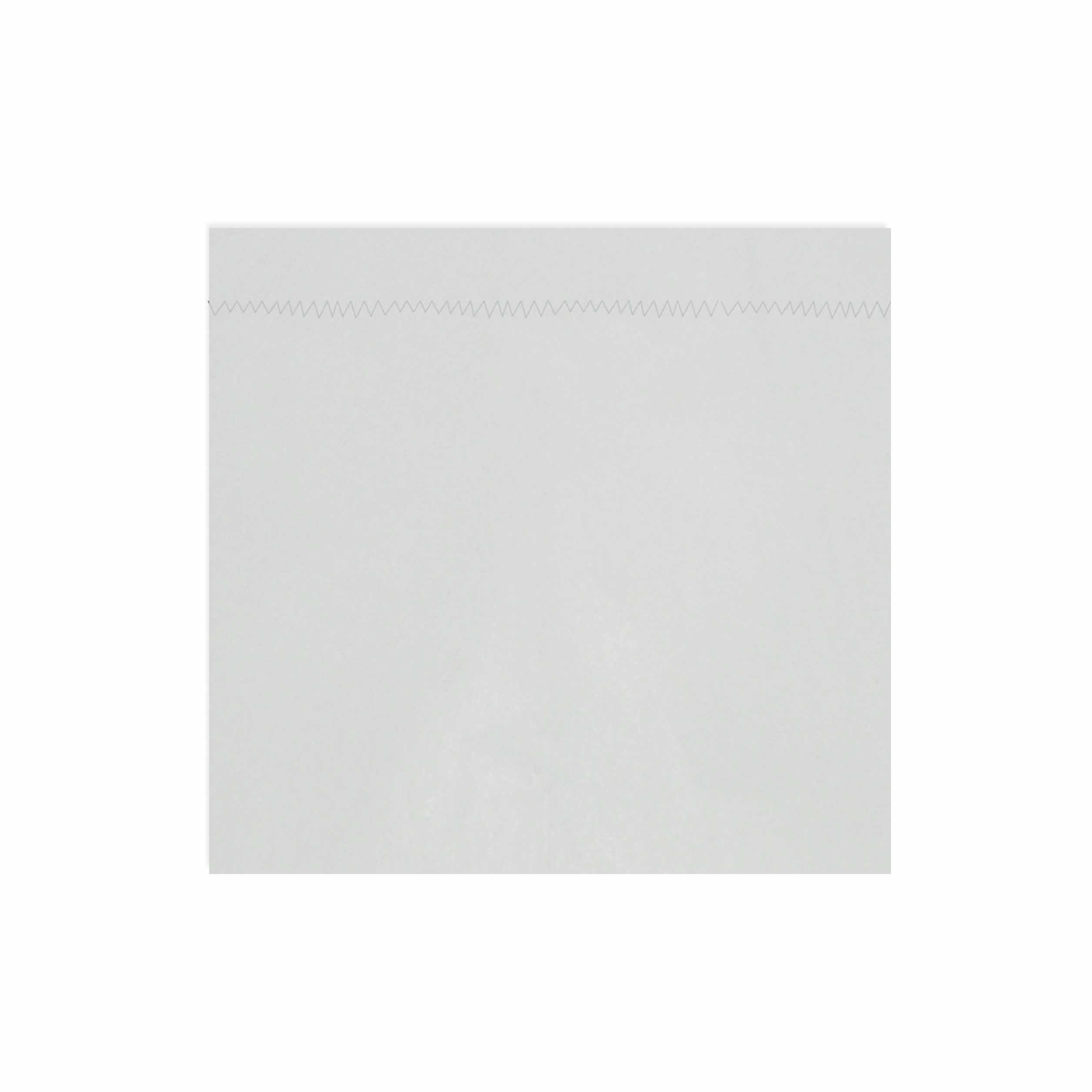 أكياس ورقية بيضاء (بأحجام مختلفة)